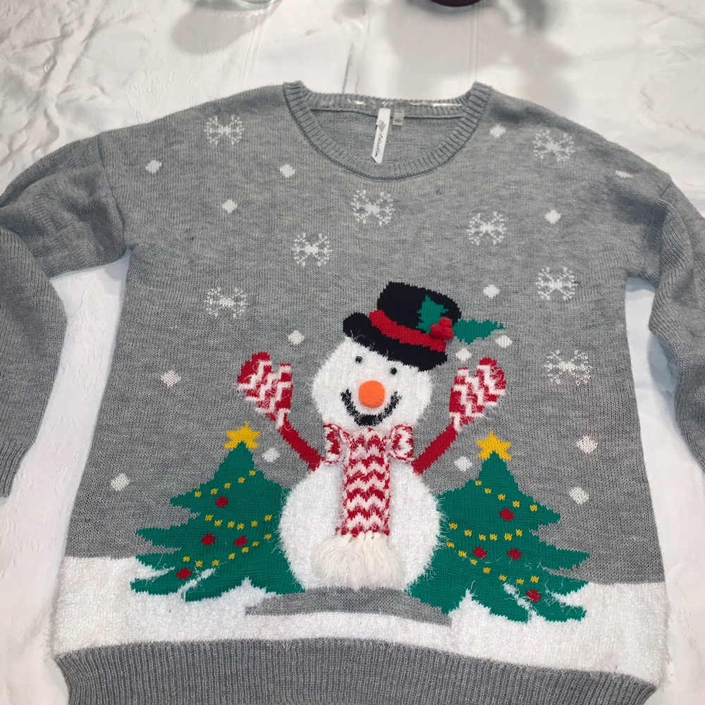 Christmas Holiday Sweater‎